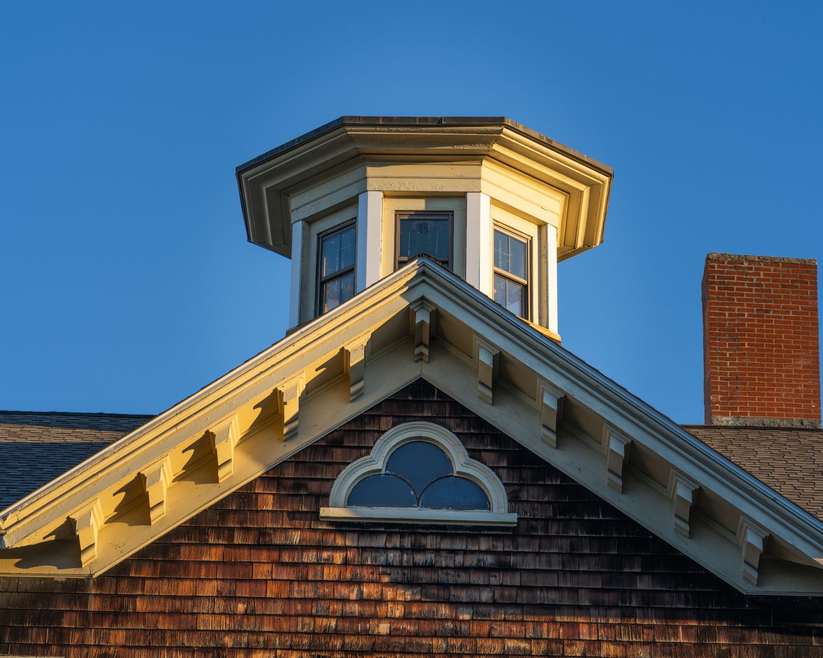 What a roofing website needs that a generic site does not